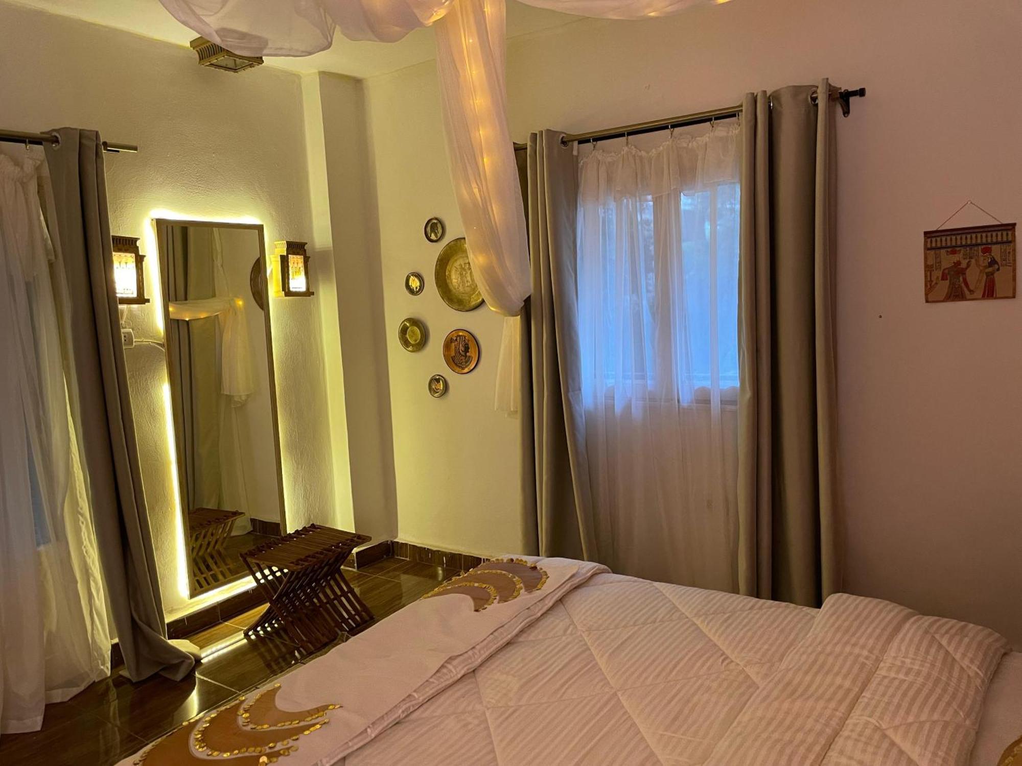 Afro In Maadi In Sharing Apartment Cairo